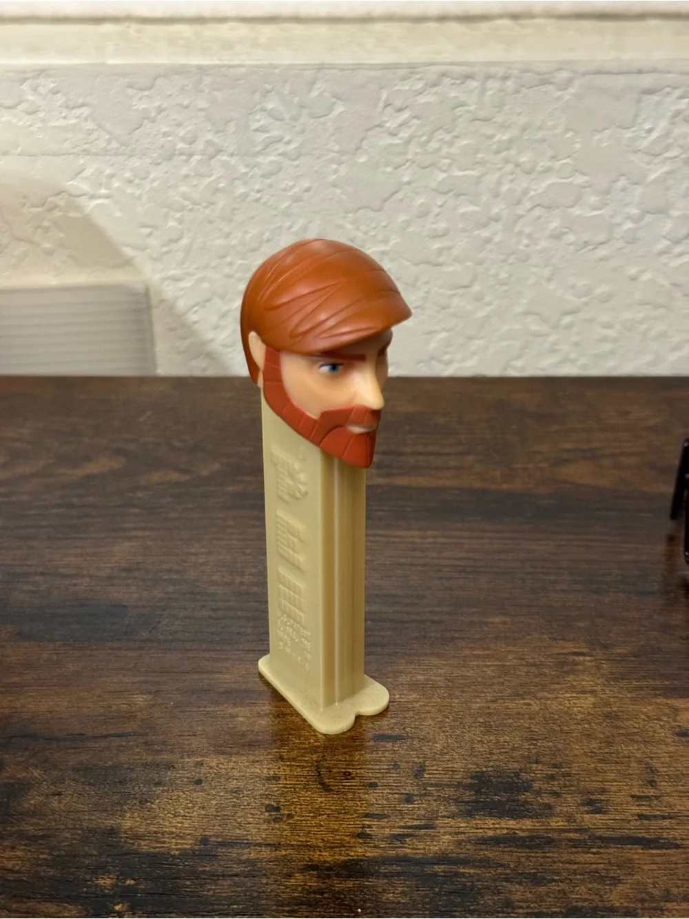 Bearded Man Head Pez Dispenser - Cream & Brown Star Wars